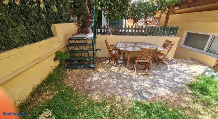 Airport Sea View House-Studio