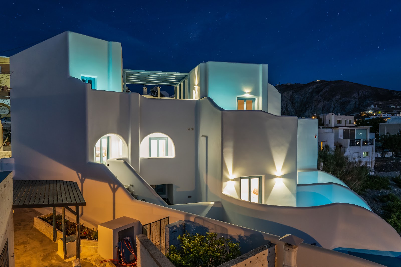 Anthelea Santorini Hotel