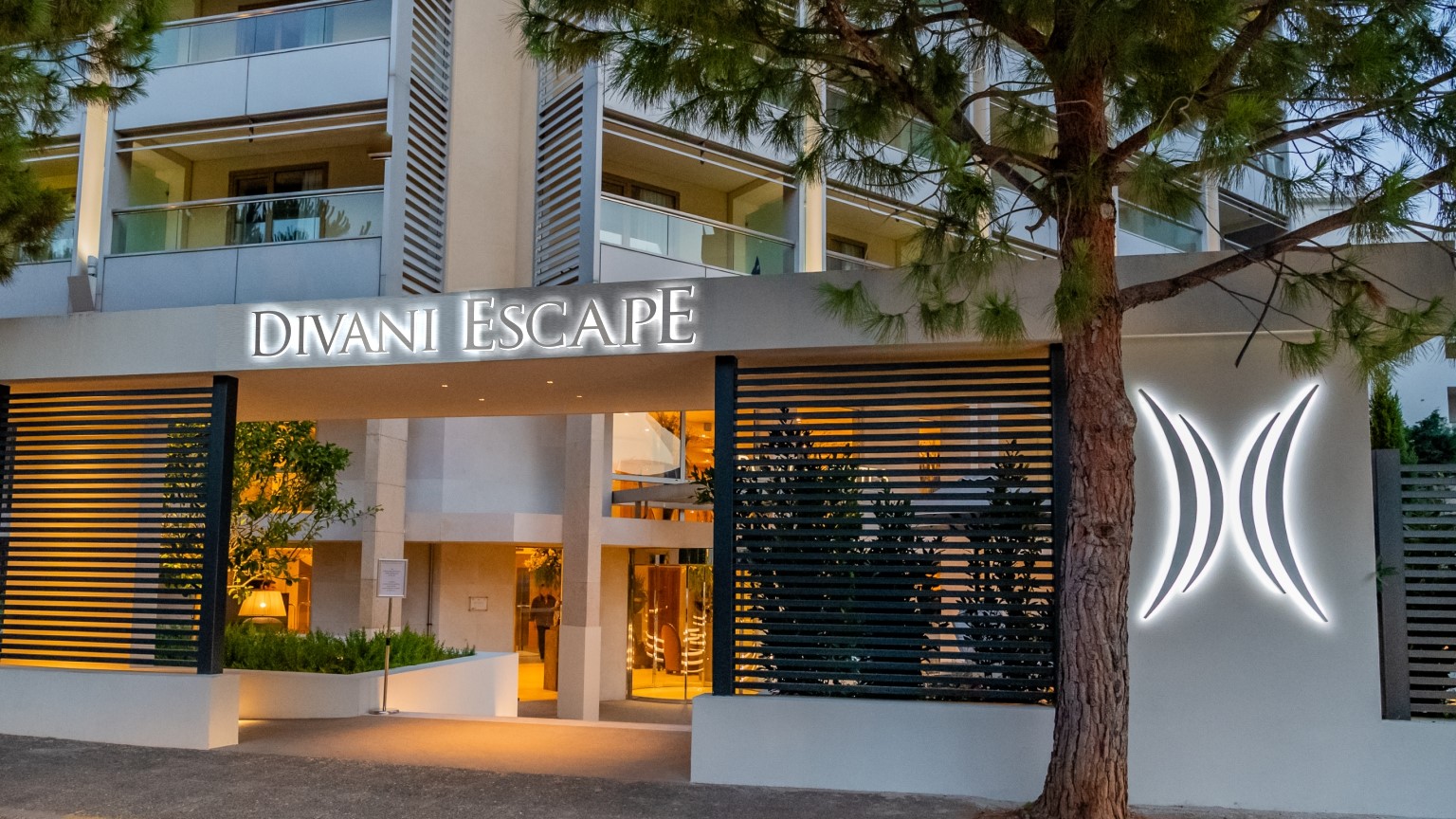 Athenian Riviera Hotel & Suites