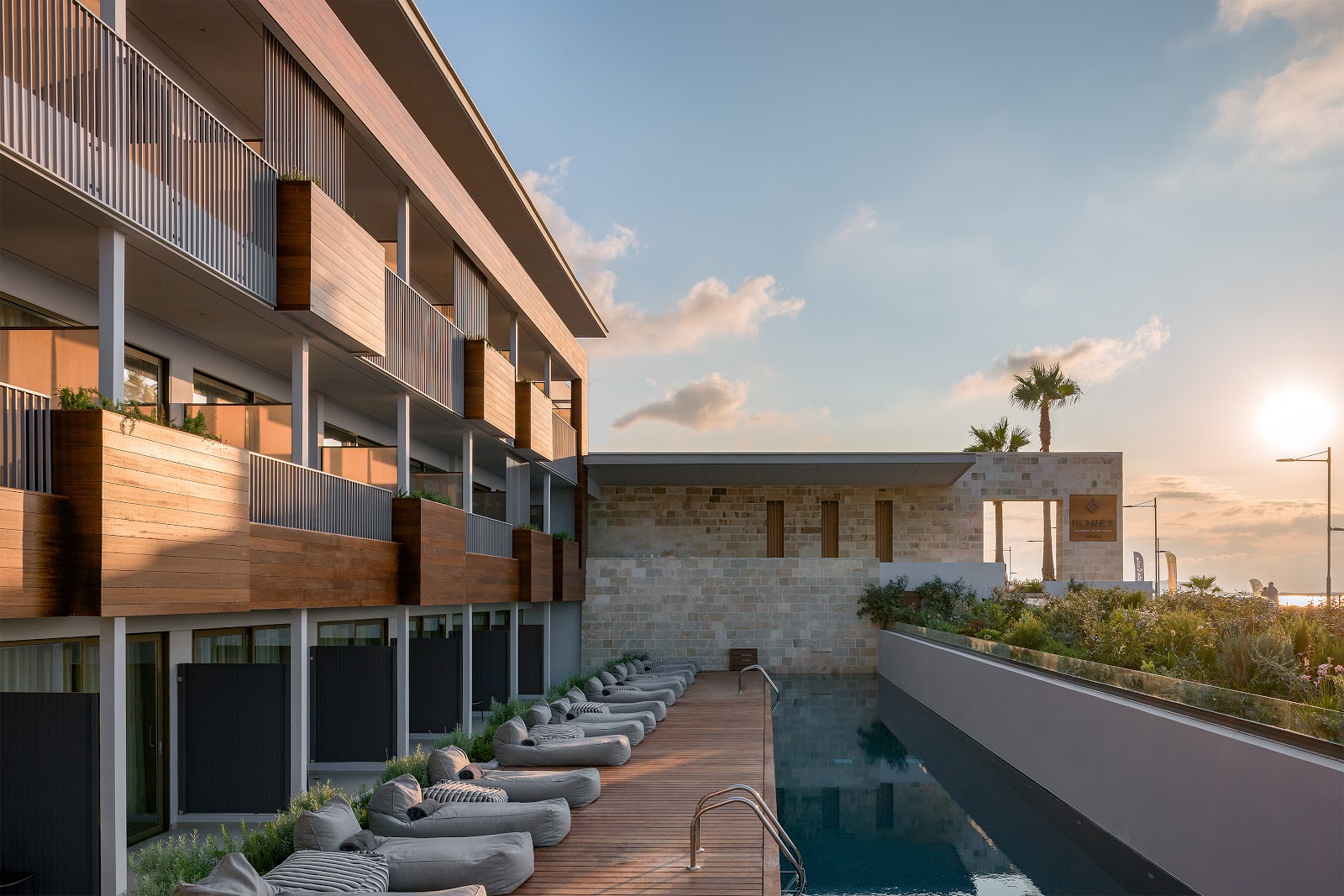 Calla Luxury Seafront Suites