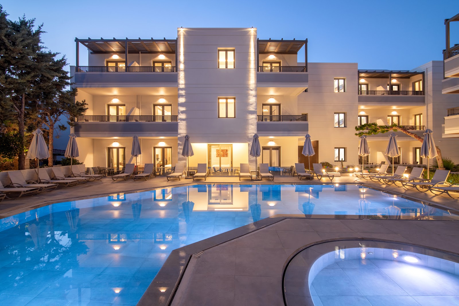 Calla Luxury Seafront Suites