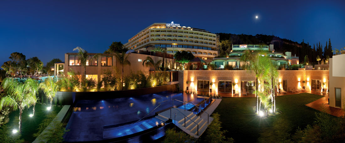 Caravel Apartment Hotel