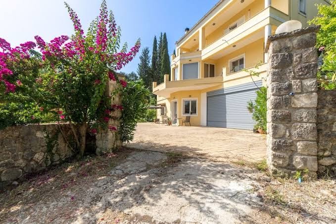 Castelia Luxury Villas