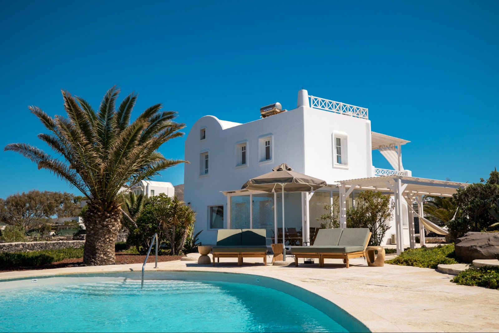 Chelidonia Luxury Suites