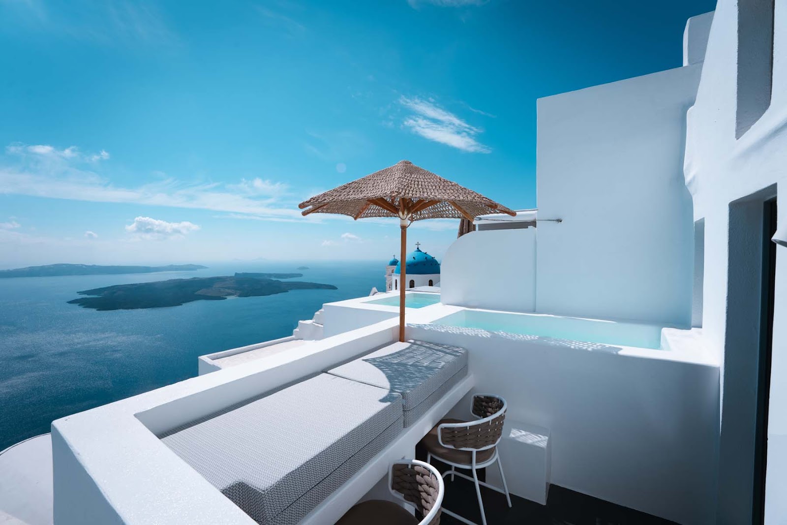 Cilon Suites Santorini | Caldera & Volcano View with Hot Tubs.