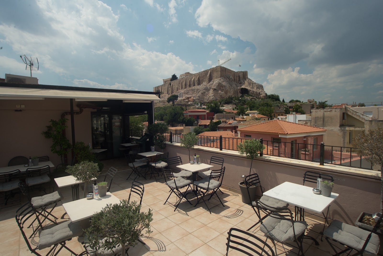 CityZoe Athens Suites