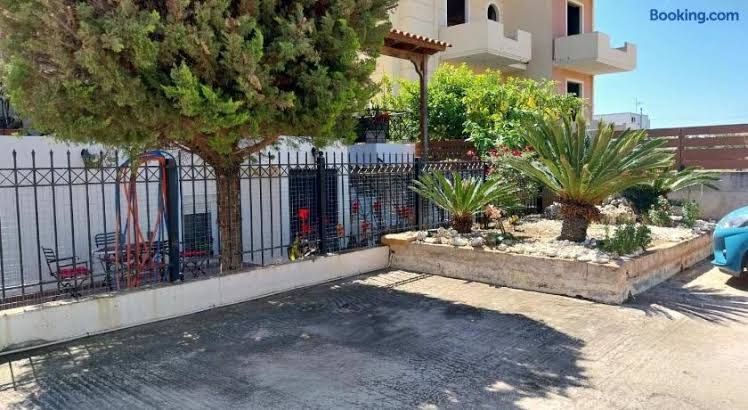 Coastline Maisonette near Athens Airport