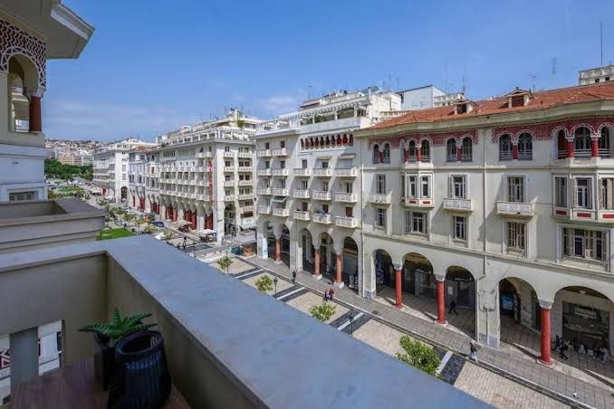 Delmare Aristotelous 7