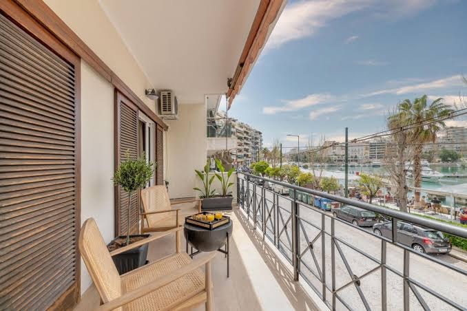 Divine Residence, a SeaView Retreat