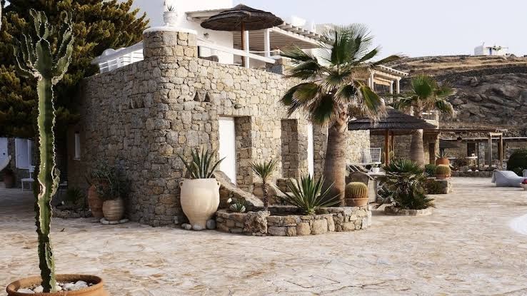 Dreambox Mykonos Suites and Mini Villas