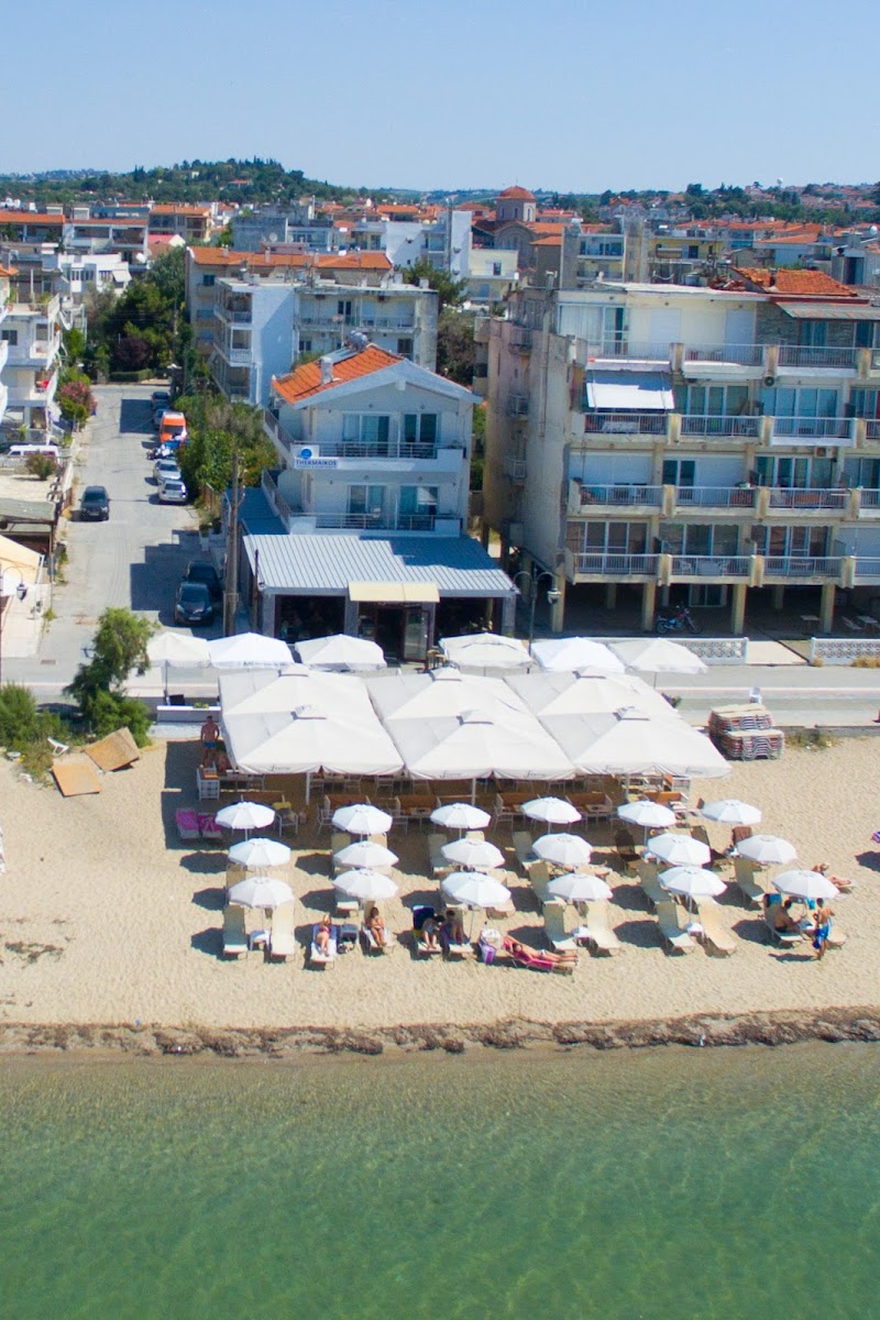 Eantos Studios & Suites