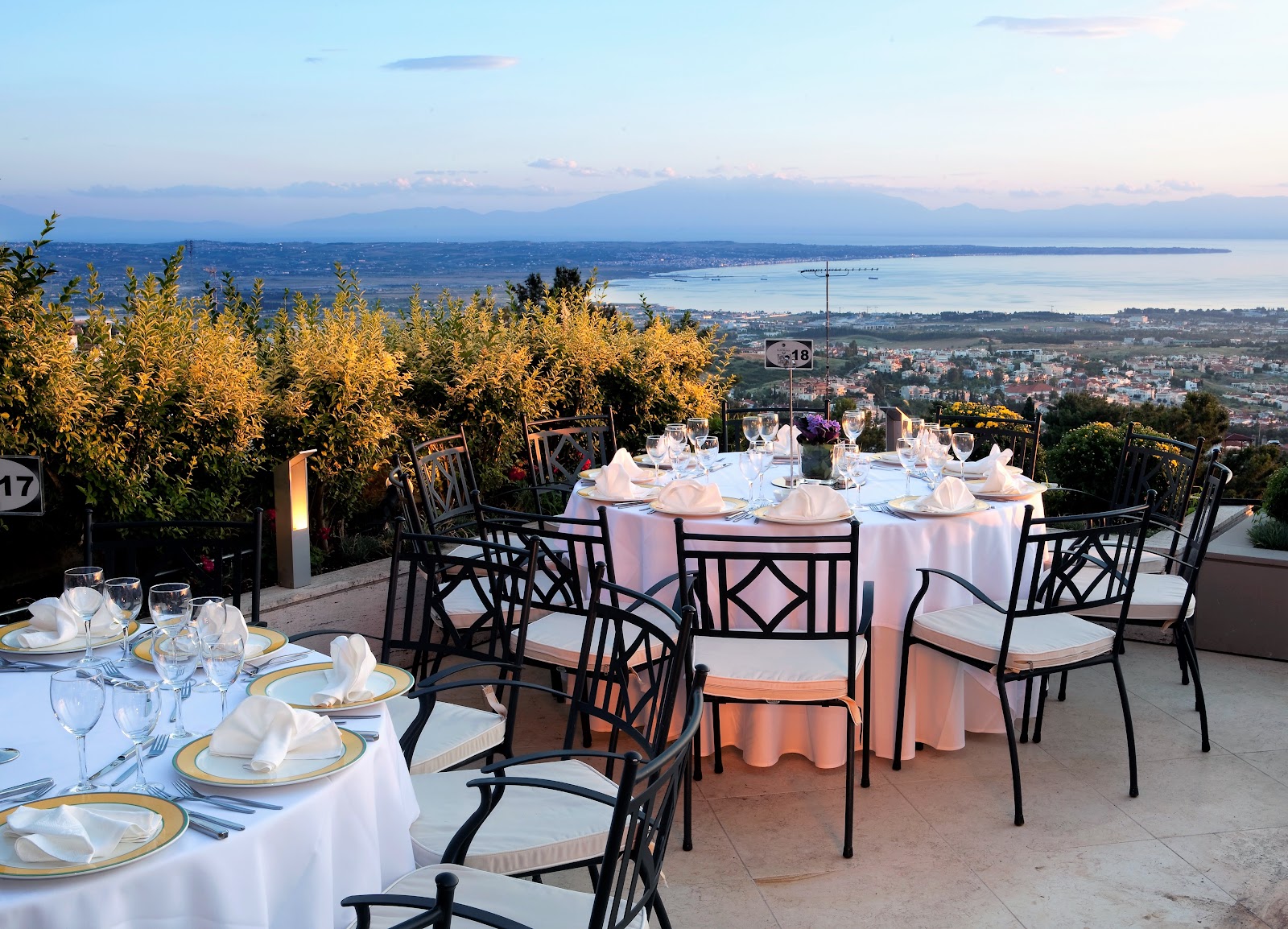 â€¦¢â‚¬Å“ELON SUITES