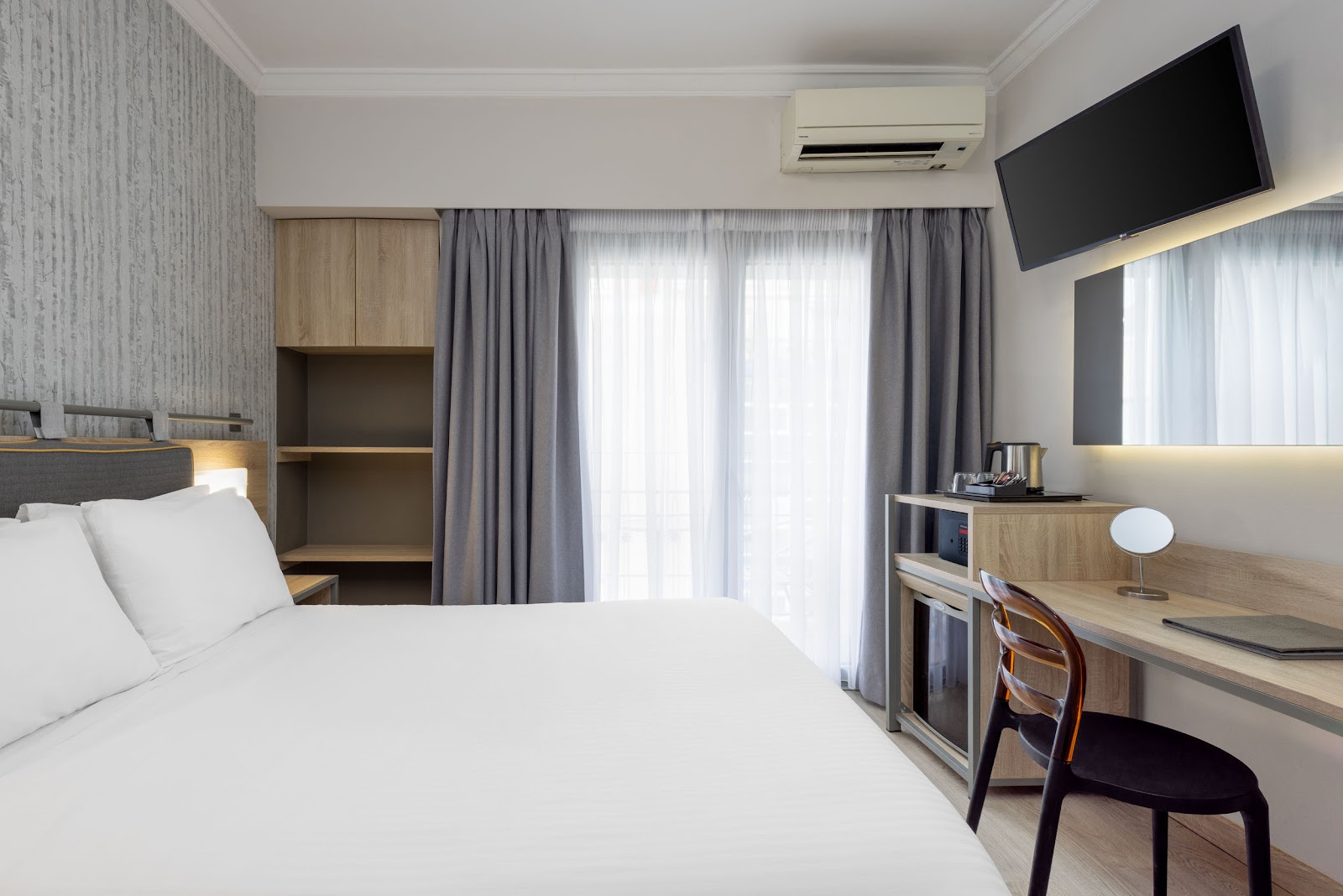 Enattica Syntagma Living