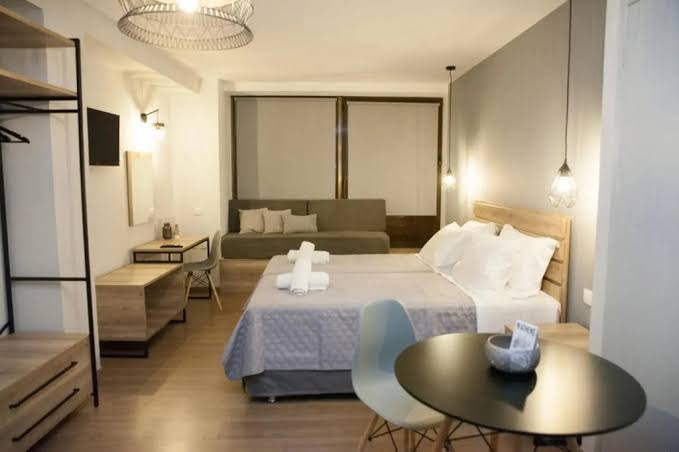 Enattica Syntagma Living