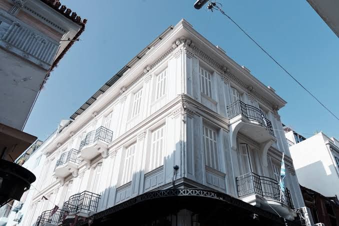 F ZEEN ATHENS - Adults Only