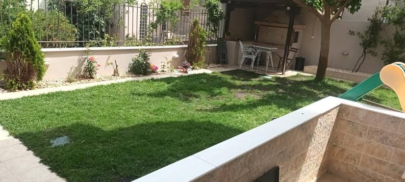 Harris elegant house superb view near airport