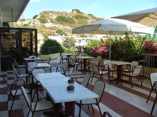 Hillside Studios and Apartments