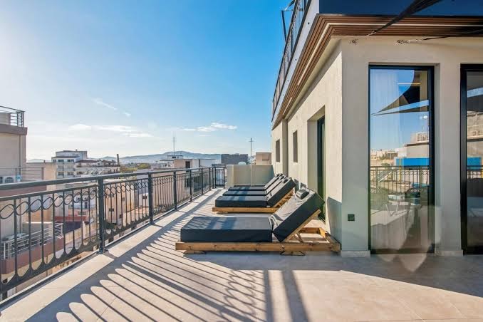 ICONIC ATHENS HOSTEL