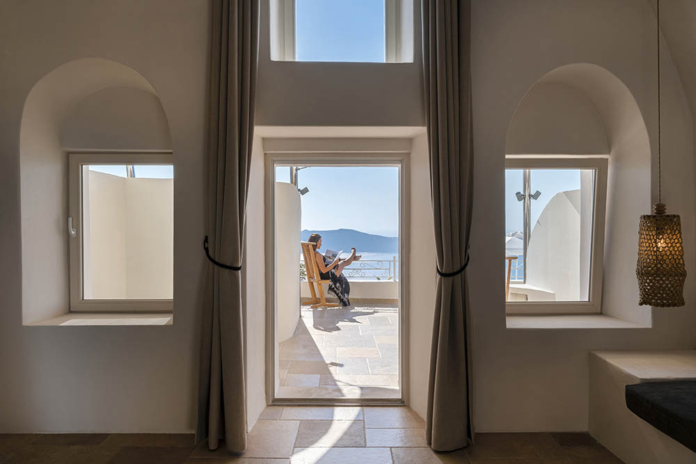 Katerina's Castle - Caldera Cave Hotel