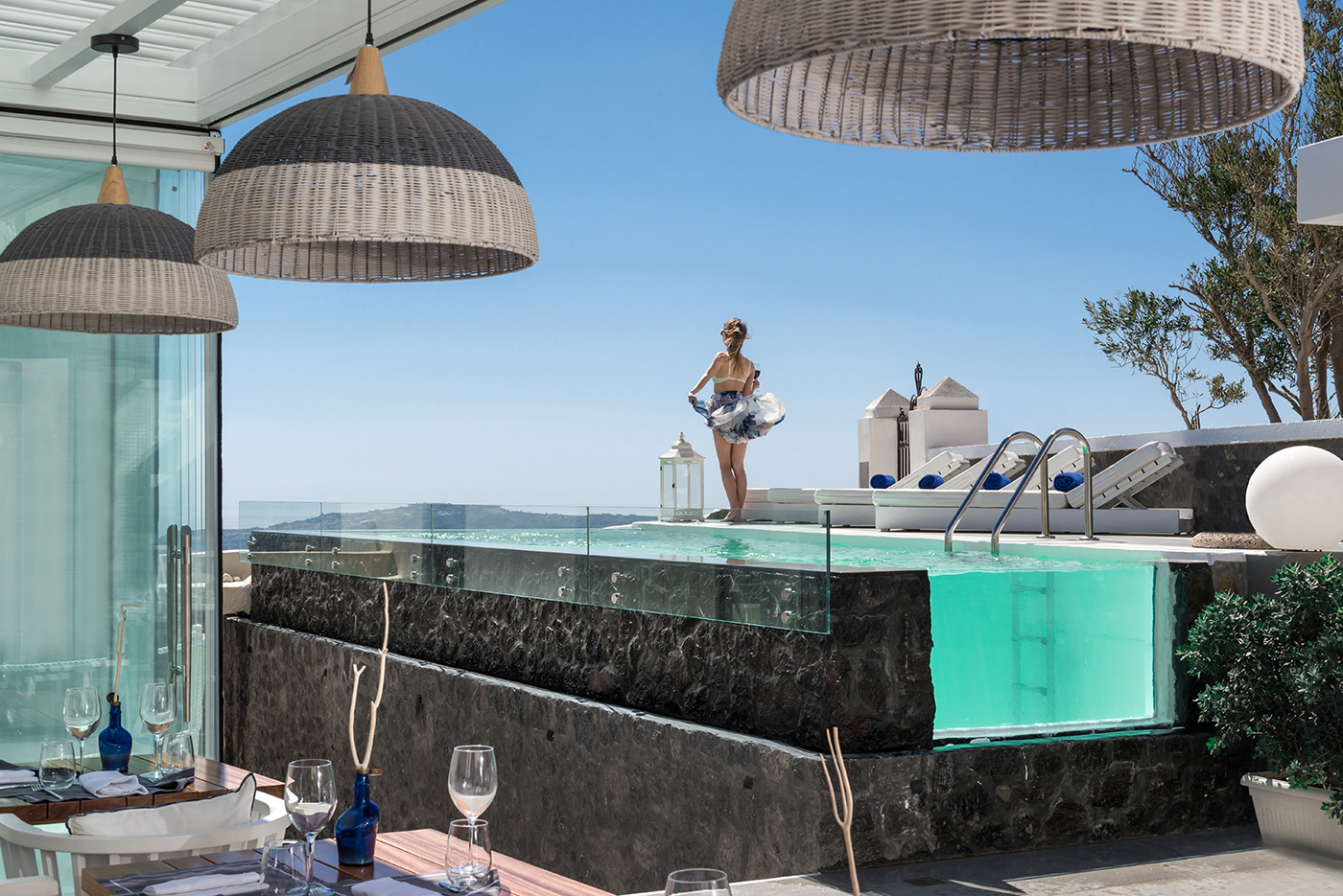 Le Petit Greek, Santorini