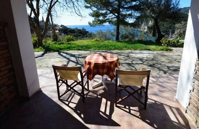 Liapades Beach Hotel Cricketer Taverna