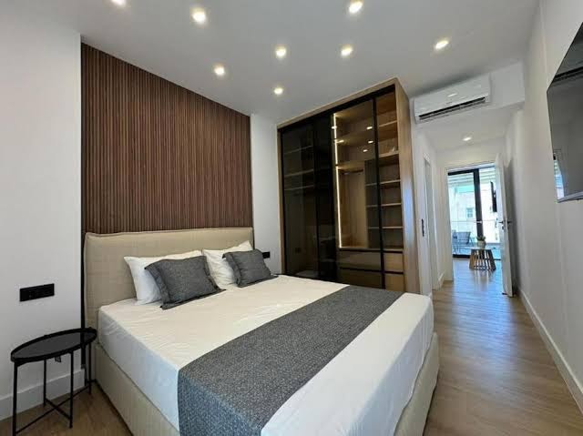 Limehome Piraeus Olive