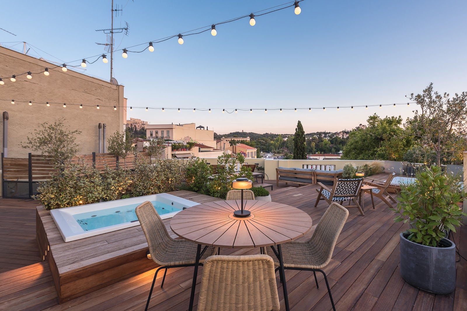 Living Yard Thissio, Athens