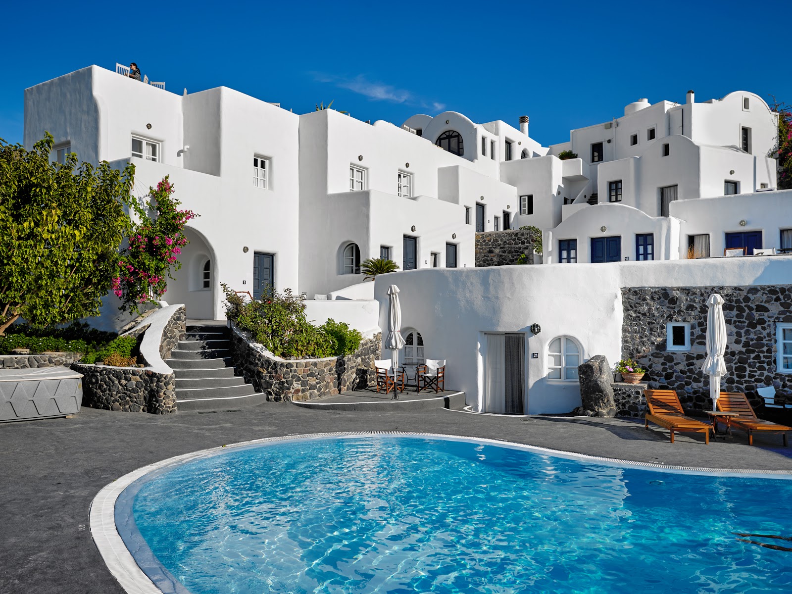 Mr. & Mrs. White Oia - Santorini