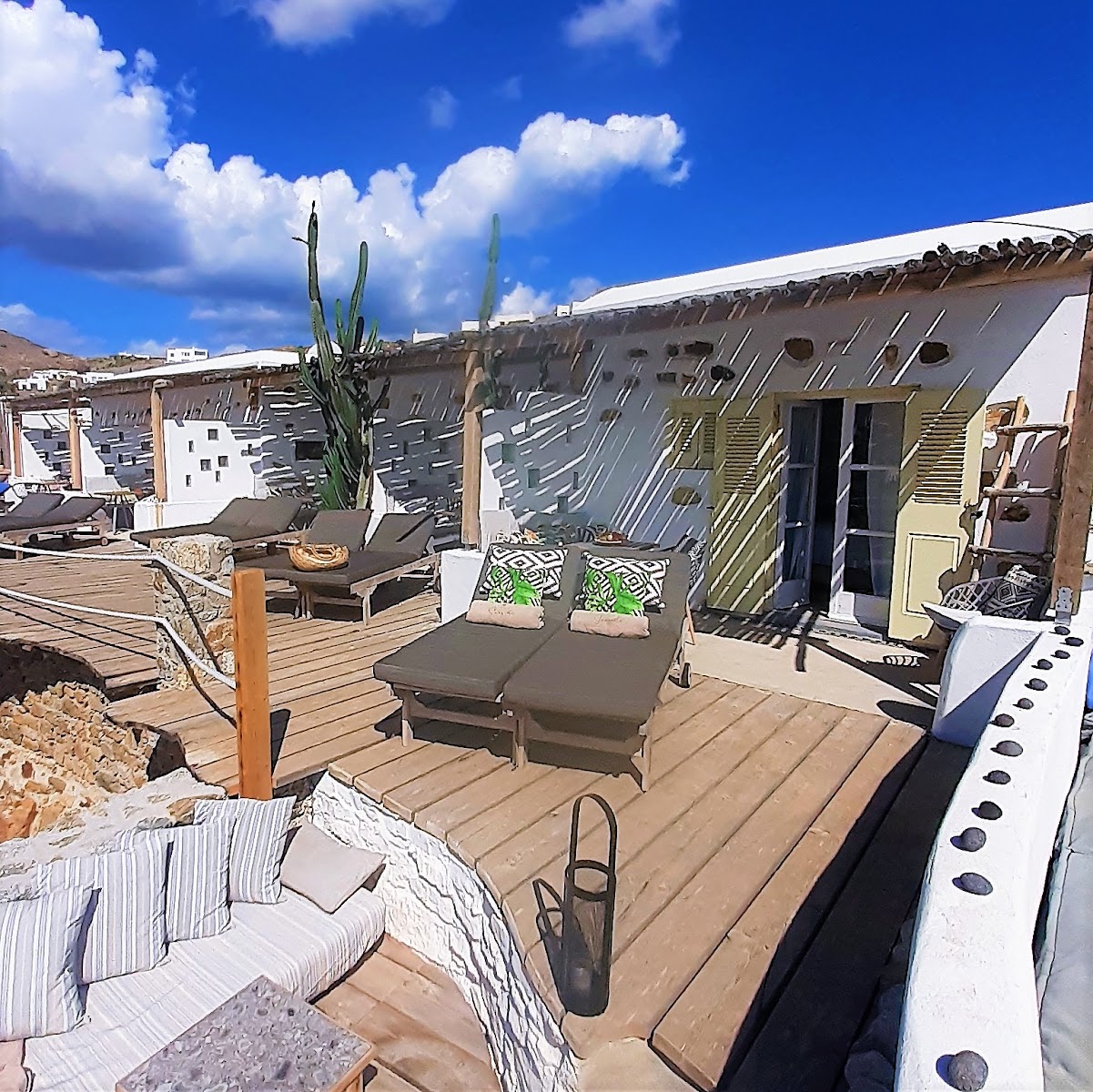 Myconian Crown Suites