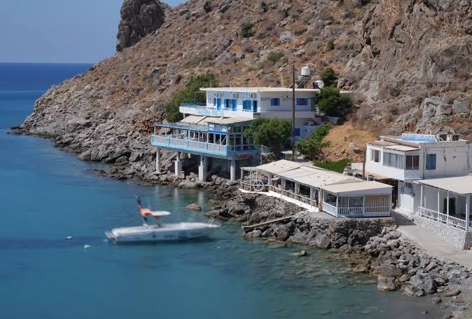 Mythos Studios Apartments