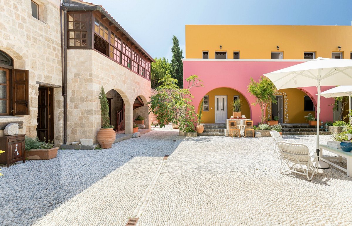 Nikos Takis Fashion Hotel