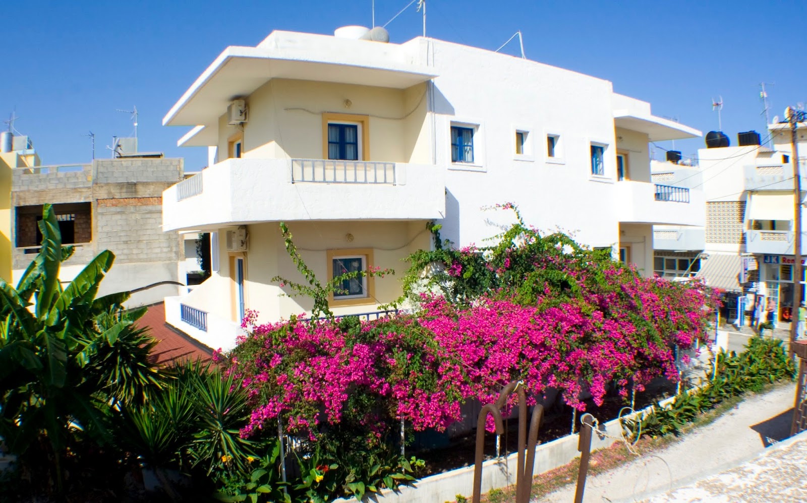 Renia Hotel Apartments