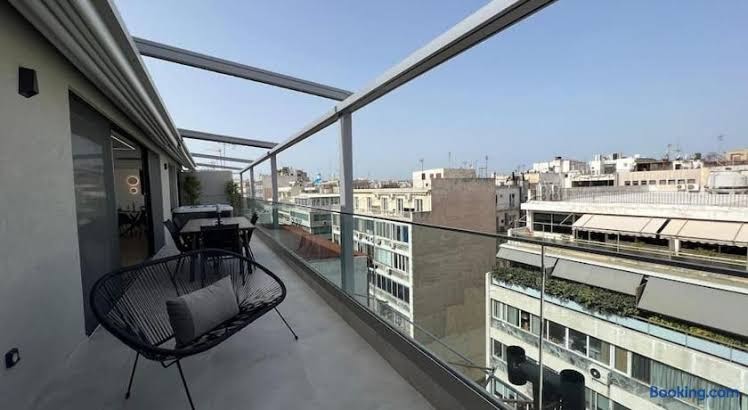 Sanders Port - Chicly Studio With Roof-top Terrace