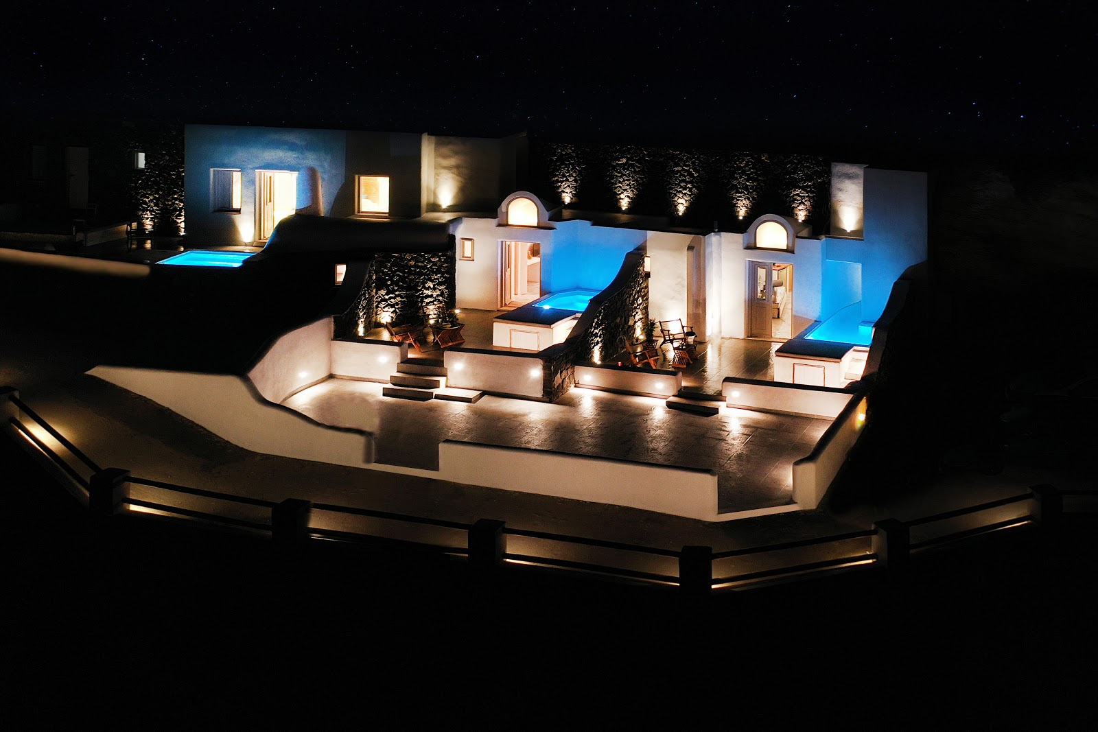 Santorini Sky, Luxury Resort