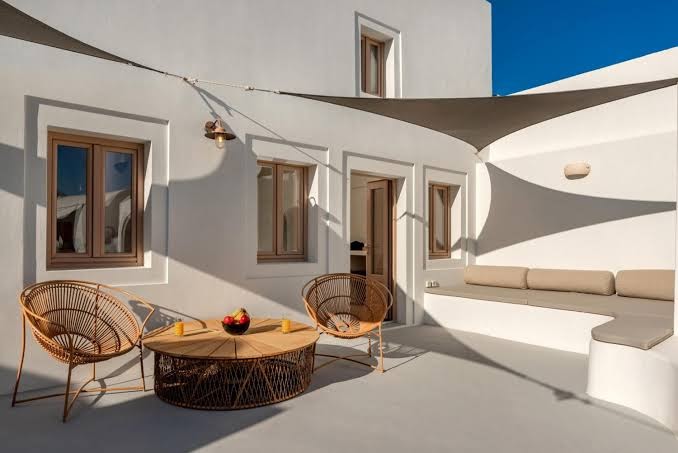 SANTORINI VILLATZIO SUITES MESARIA
