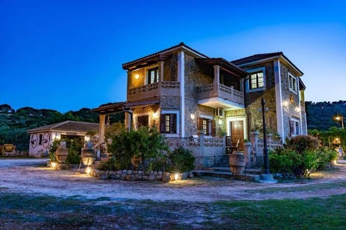 The Bay Hotel & Suites