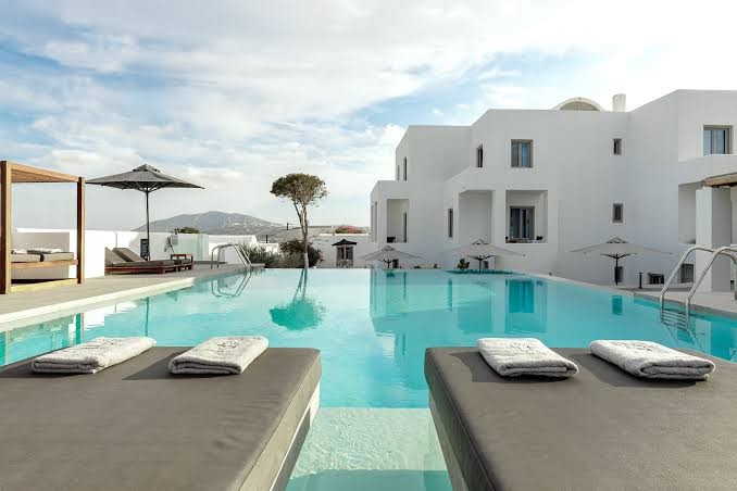 The Majestic Hotel Santorini