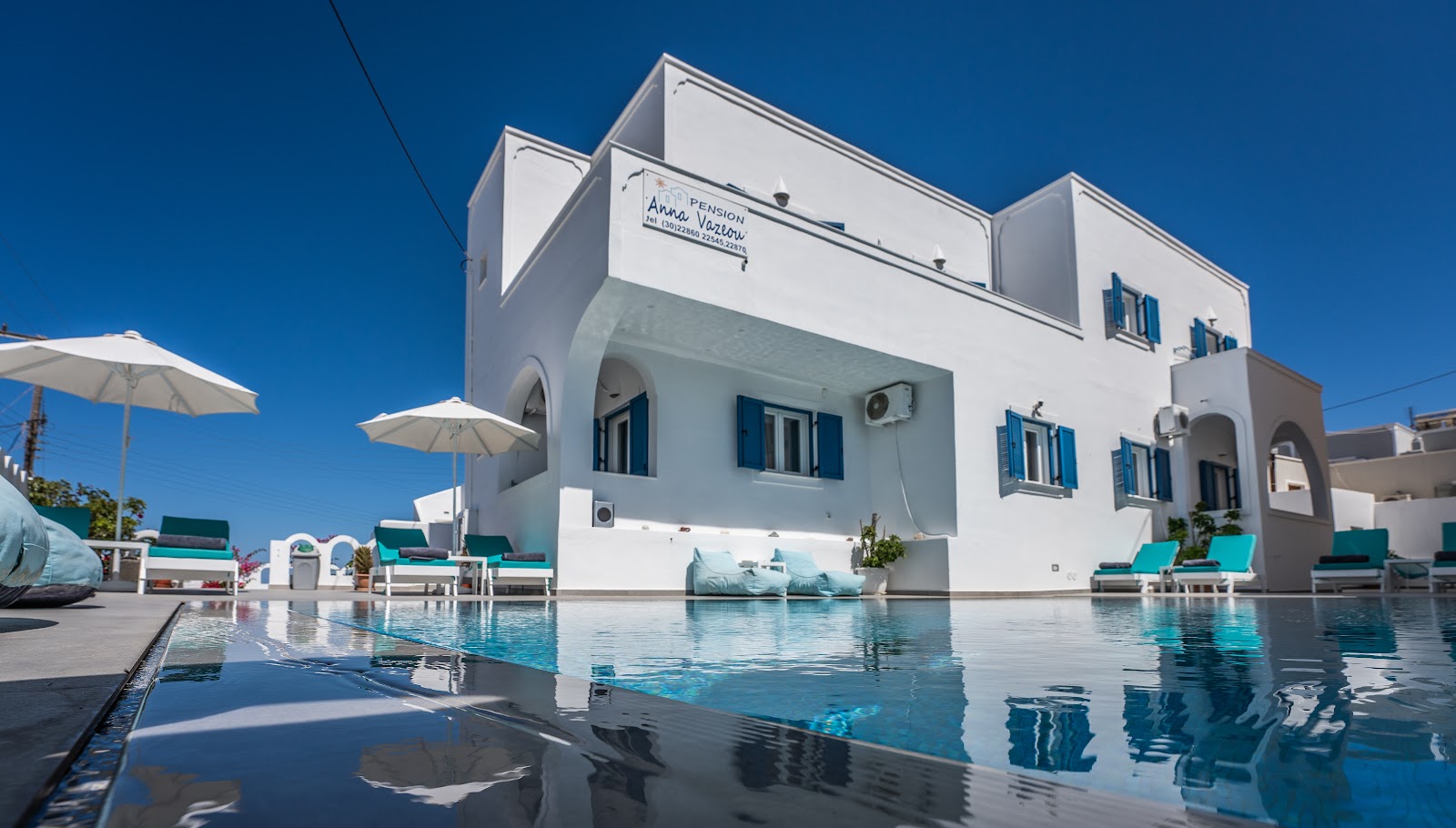 Villa Pelekanos santo